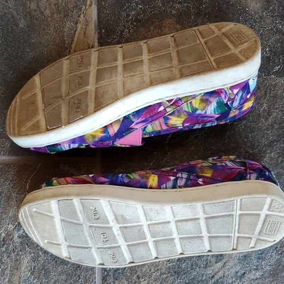 Toms shoes - Picture 3 of 4